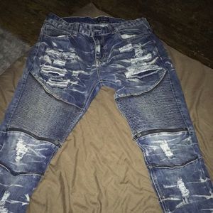 BLACK premium distressed blue jeans